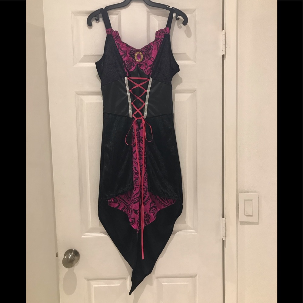 Women’s costume.